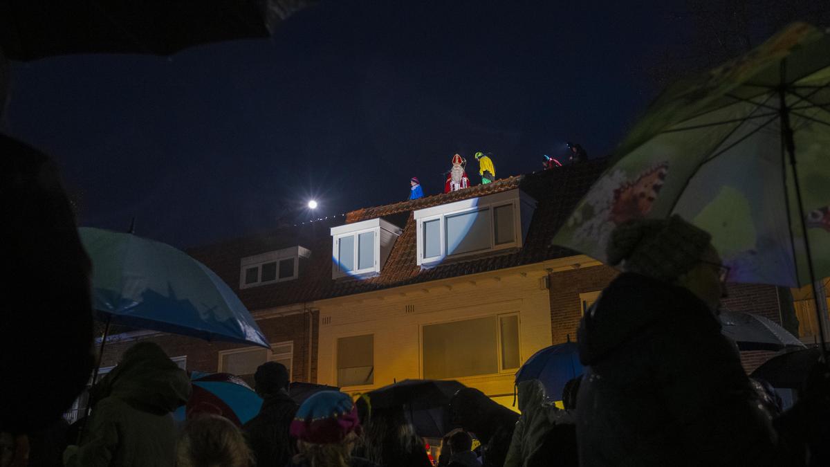 Sinterklaas Op Het Dak In Heemstede Na Twee Jaar Eindelijk Weer Eens